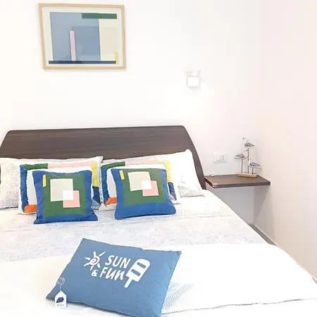 Conchiglia Blu Di Pietra, Comfort E Relax Pietra Ligure